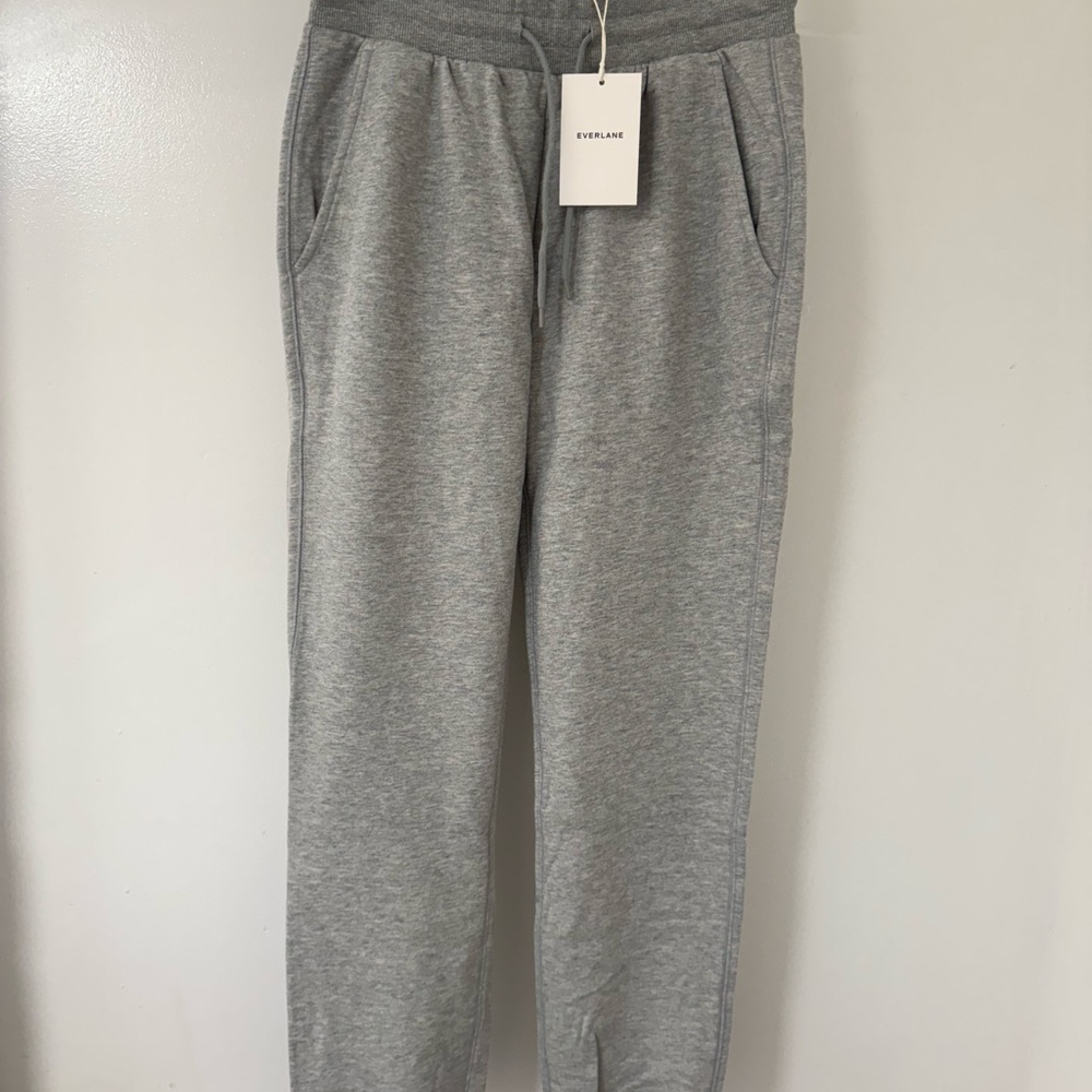 Everlane Men's Gray off duty jogger sweatpants